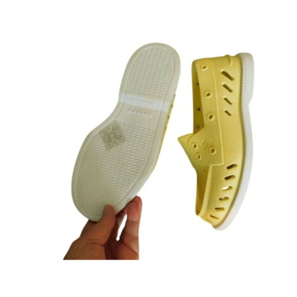 Sperry Size 7 Yellow Rubberized Slip On Top Sider Casual Shoes NEW - Picture 4 of 4